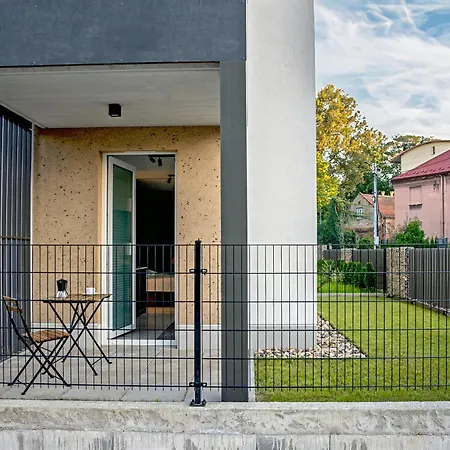 Apartment Stylish Urban Retreat By Ur4n!
